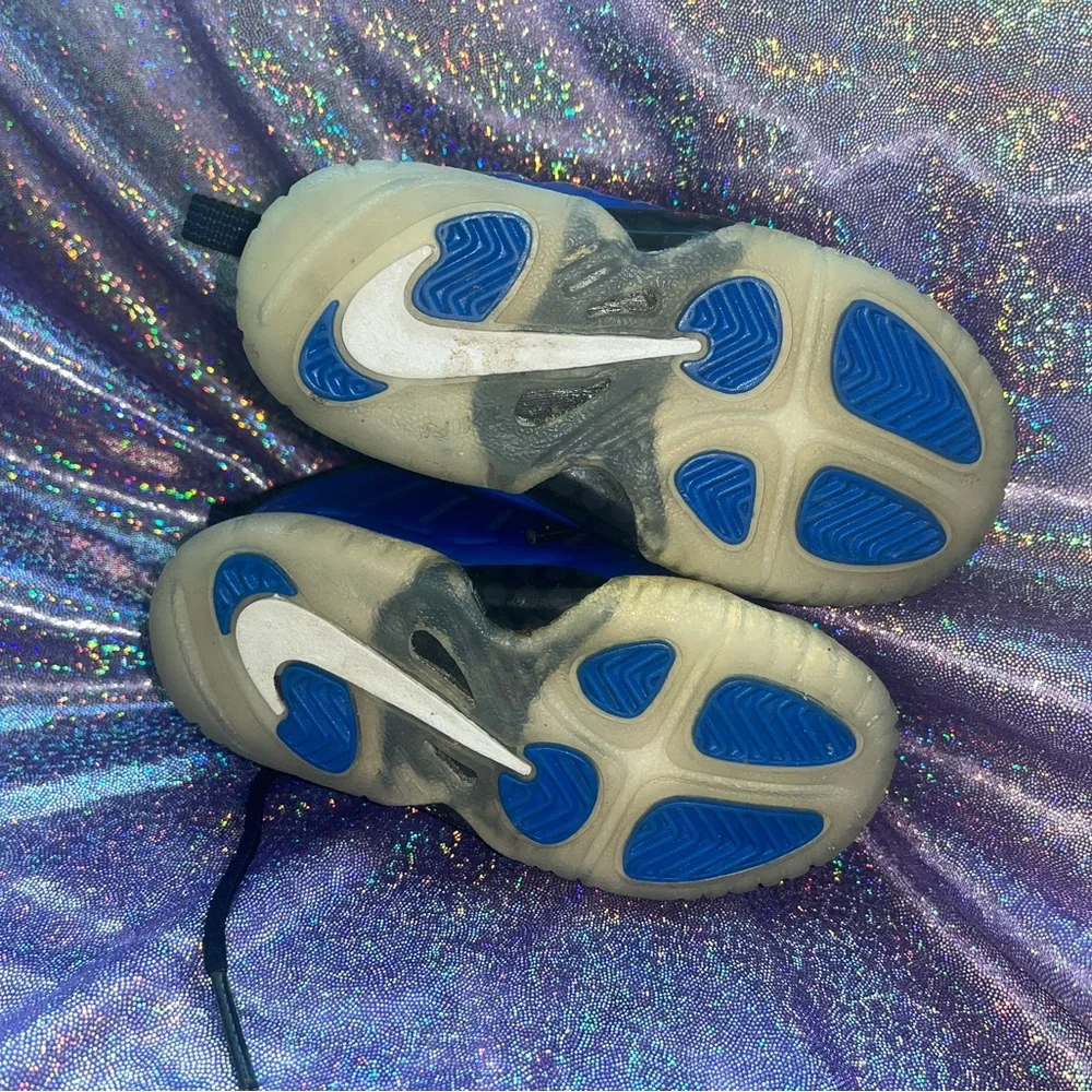 Toddler Nike posites
